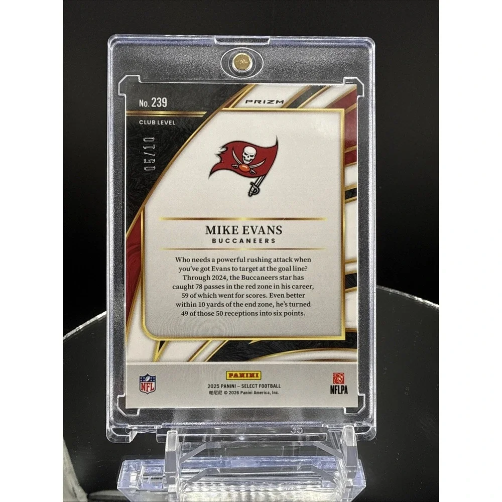 2025 Panini Select Mike Evans Gold Geometric Club Level #239 5/10
